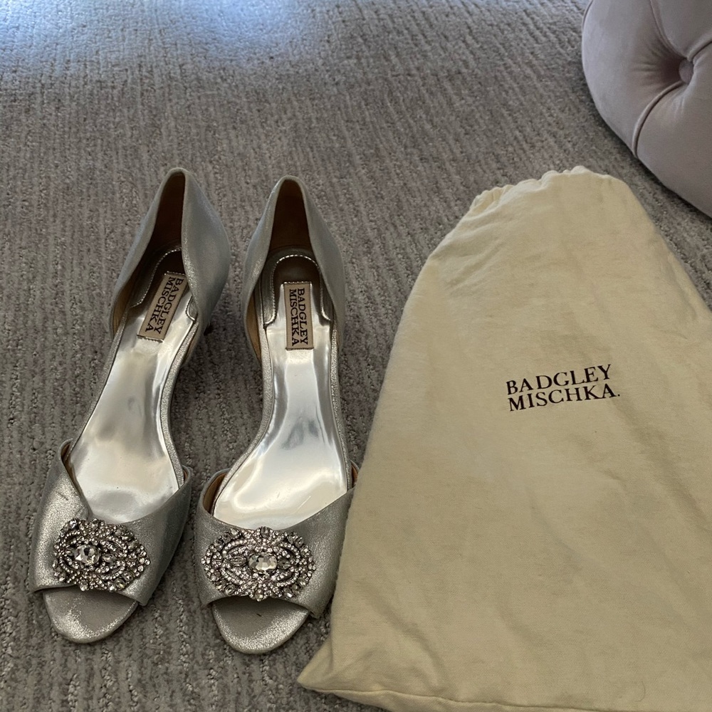 Badgley Mischka Kitten Heels